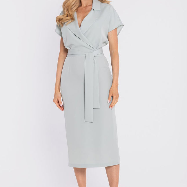 Moe Elegant Cocktail Dress with Flattering A-Line Silhouette and Sleev
