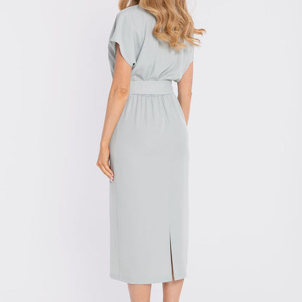 Moe Elegant Cocktail Dress with Flattering A-Line Silhouette and Sleev
