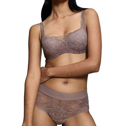  Braceless bra model 230224 Triumph 