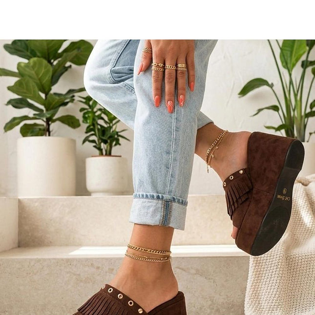 Solea Buskin - Durable Leather Upper & Slip-Resistant Sole