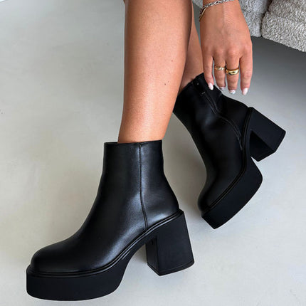  Platform boots model 230924 Step in style 