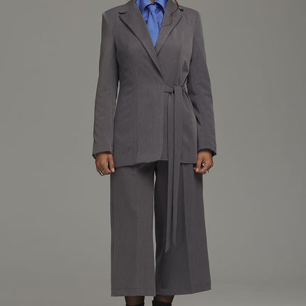 Nife Professional Women's Jacket with Tailored Fit and Water-Resistant