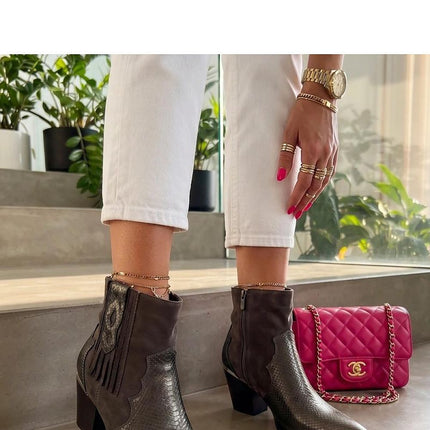 Solea Professional Heel Boots - Stylish Design & Comfortable Fit