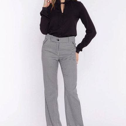  Women trousers model 231674 Nife 