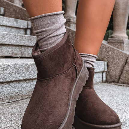 Step in Style Waterproof Insulated Snow Boots for Men and Women