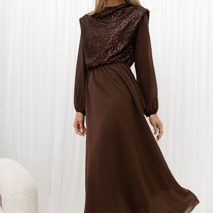Rue Paris Elegant Evening Dress with Lace Detailing and Sleeveless Des