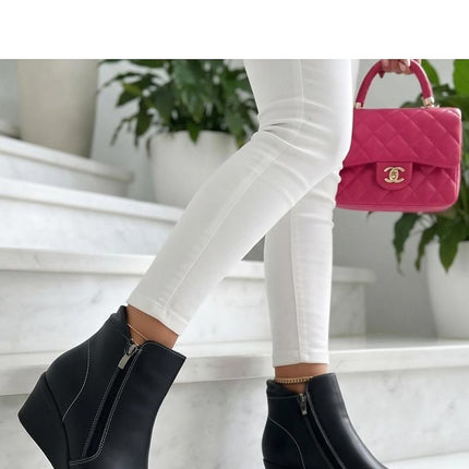  Buskin boots model 232686 Solea 