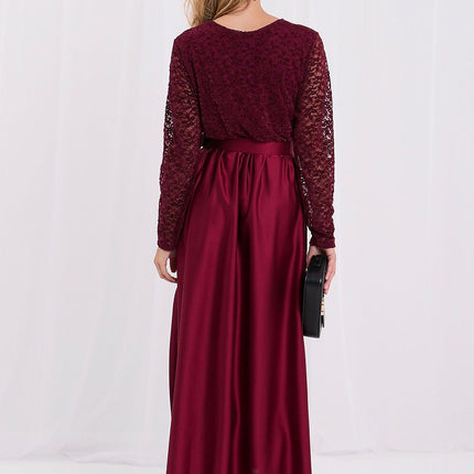 Rue Paris Elegant Long Dress with Sleeveless Design and Flowy Fabric