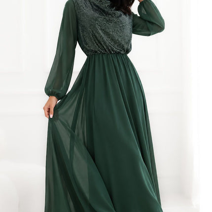 Rue Paris Elegant Long Dress with Sleeveless Design and Flowing Fabric