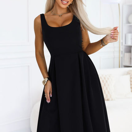 Numoco Elegant Evening Dress with Sleeveless Design and Flowy Skirt