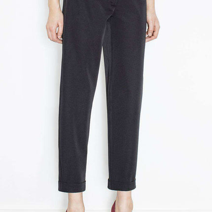 Sophisticated Modern Ankle Trousers with Elevated Waist Design