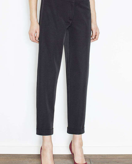 Sophisticated Modern Ankle Trousers with Elevated Waist Design