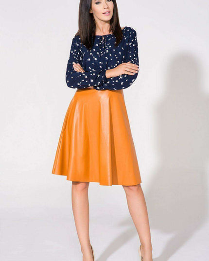 Elegant Teardrop Blouse with Bow Detail - Luxurious Fabric Top