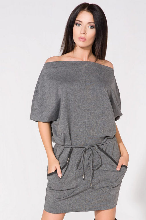 Effortless Daytime Knit Dress with Chic Oversized Pockets