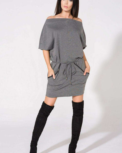 Effortless Chic Knit Dress with Stylish Oversized Pockets