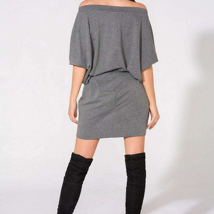 Effortless Chic Knit Dress with Stylish Oversized Pockets
