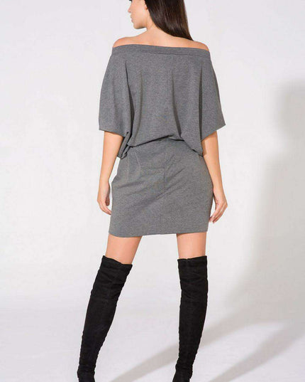 Effortless Chic Knit Dress with Stylish Oversized Pockets