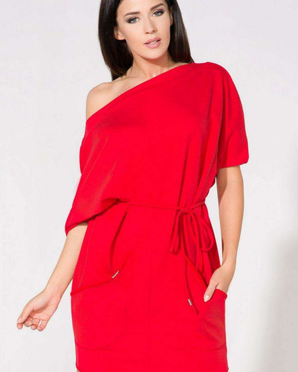 Elegant Knit Daydress with Stylish Boat Neck and Practical Pockets