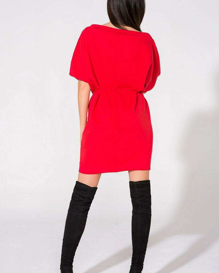 Elegant Knit Daydress with Stylish Boat Neck and Practical Pockets