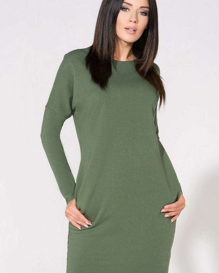 Chic Collared Evening Gown with Edgy Raw Hem Detail