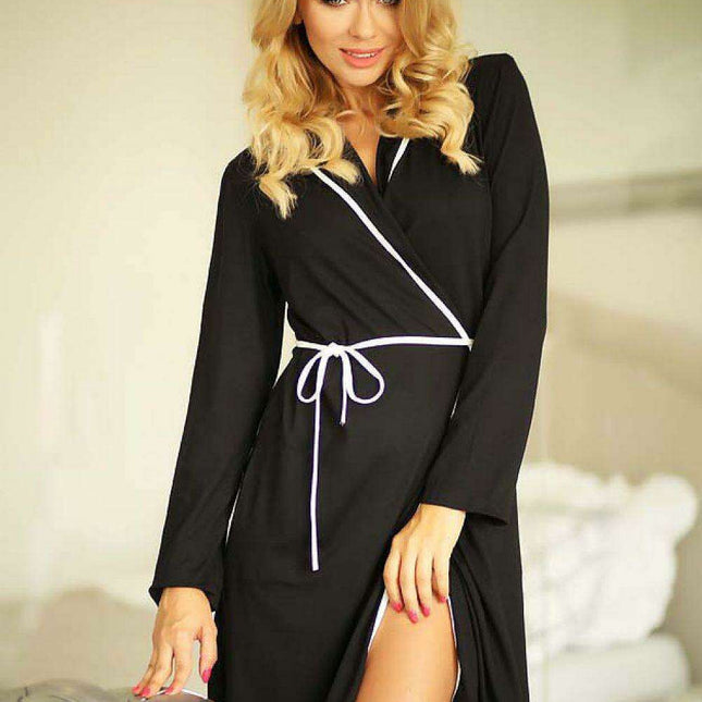Chic Contrast Piped Hooded Viscose Robe for Ultimate Comfort