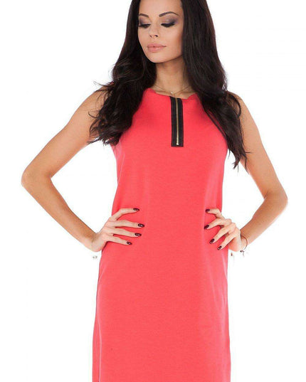 Chic Knitted Zip-Up Dress with Trendy Zipper Accents