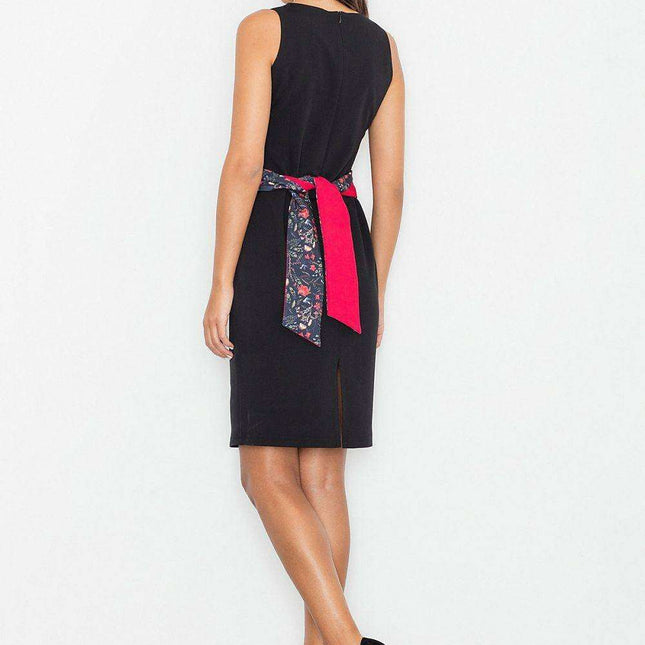 Chic Sleeveless Dress with Stylish Two-Tone Waistbelt