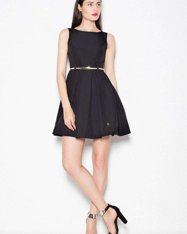 Elegant Venaton Sleeveless Pleated Evening Dress