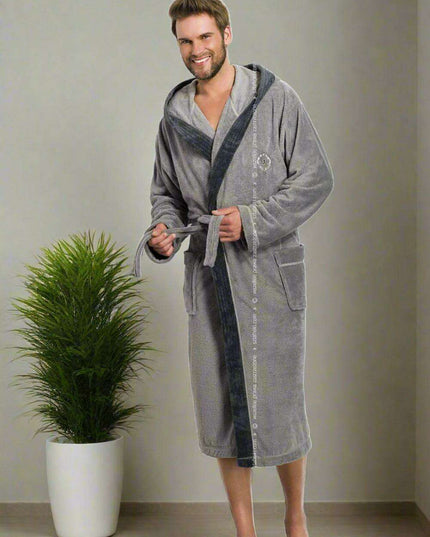 Luxurious Hooded Plush Bathrobe with Convenient Pockets