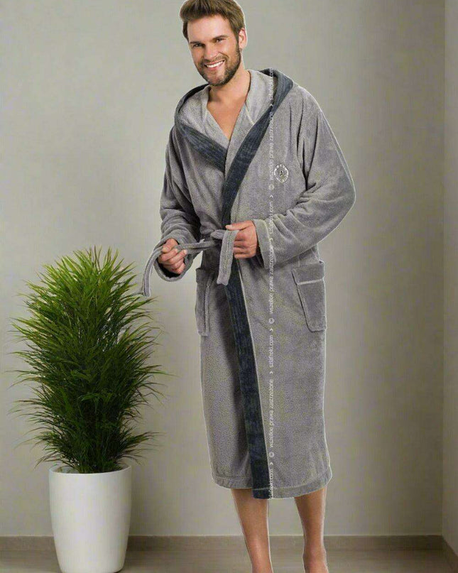 Luxurious Hooded Plush Bathrobe with Convenient Pockets