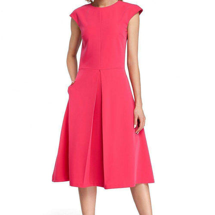 Elegant Pleated Midi Dress with Contrasting Details - Perfect for Daytime Sophistication