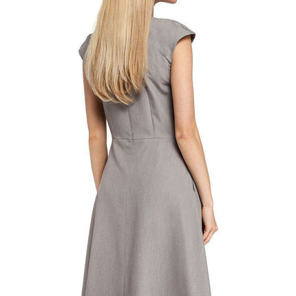 Elegant Pleated Midi Dress - Ideal for Daytime Chic