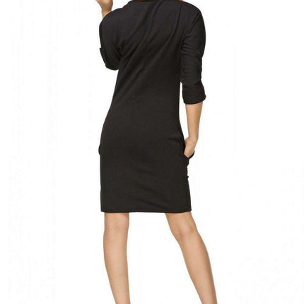 Elegant Knit Daydress with Functional Hip Pockets