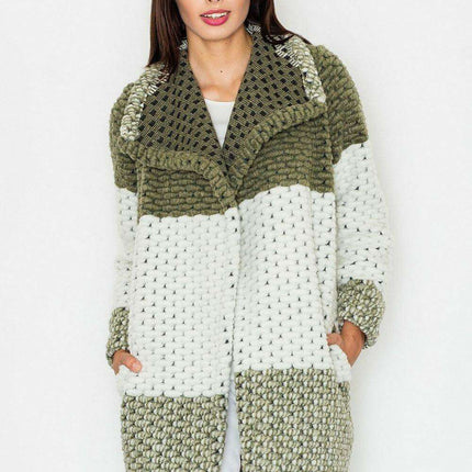 Elegant Frost Fashion: Figl Collection - Trendy Winter Coat for Chilly Days