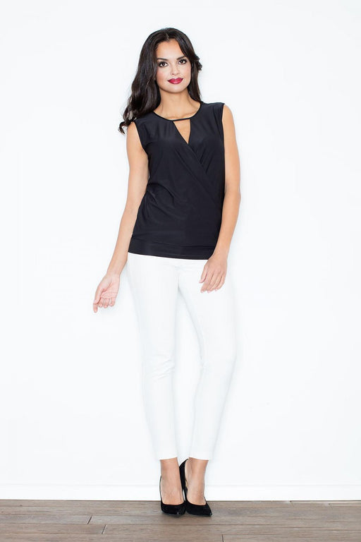 Chic Sleeveless Blouse with Alluring Cut-Out - Effortlessly Elegant & Versatile