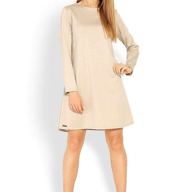 Chic Trapezoidal Daydress with Stylish Peekaboo Accents