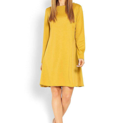 Chic Trapezoidal Daydress with Stylish Peekaboo Accents
