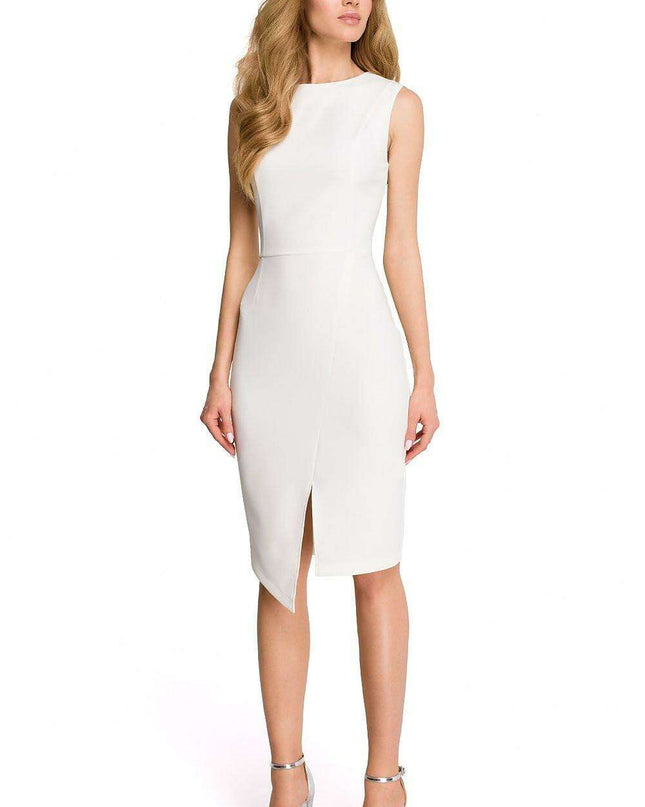 Elegant Sleeveless Dress with Flirty Side Slit