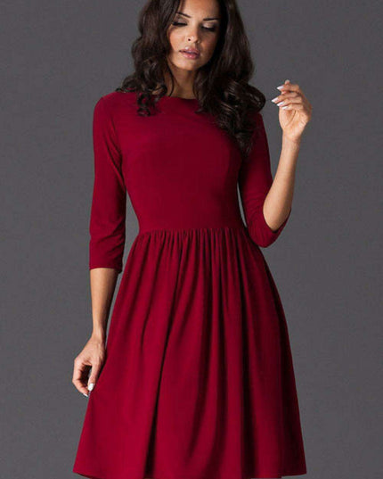 Elegant Curve-Enhancing Daydress: Celebrate Your Natural Beauty