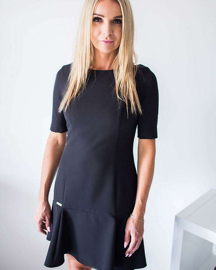 Chic Frilled Midi Dress for Curvy Queens