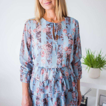 Chic Jersa Tie-Neck Cocktail Dress with Flowy Sleeves