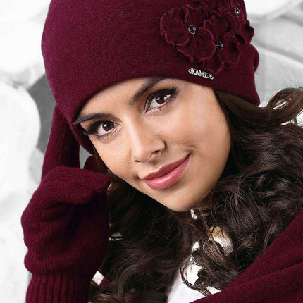 Elegant Floral Wool Beanie with Sparkling Zircon Details