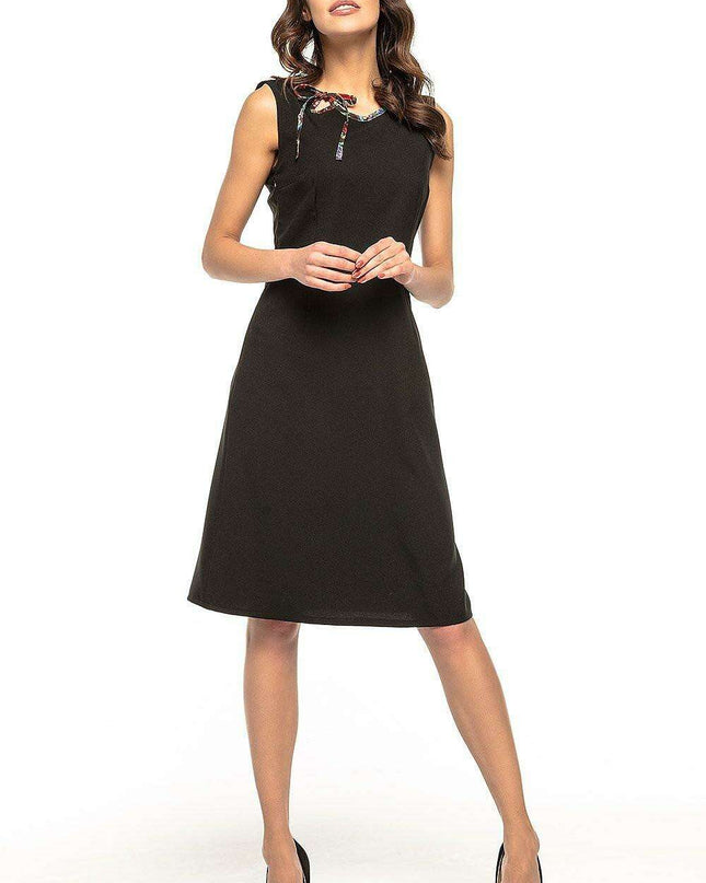 Sophisticated Femme Fatale Day Dress