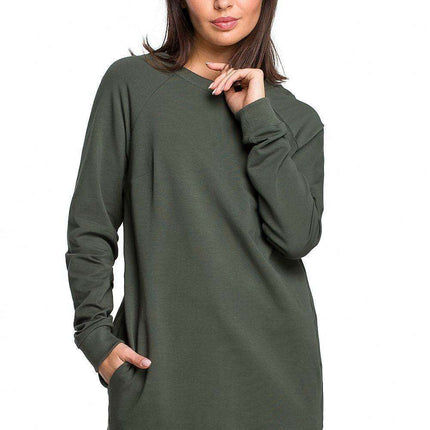 Chic Ribbed Sweatshirt with Convenient Front Pockets