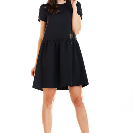 Chic Cutout Mini Dress in Fashionable Shades - Très Elite