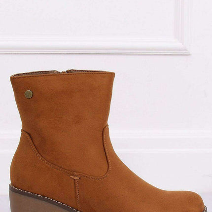 Elegant Women's Heel Boots - Model 135427