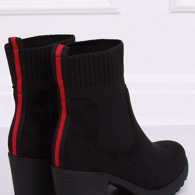 Chic Leopard Print Heel Boots Model 135821