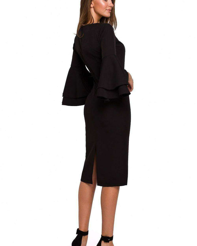 Elegant Flowing Sleeve Cocktail Dress for Memorable Occasions