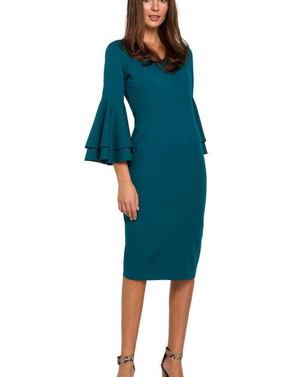 Elegant Flowing Sleeve Cocktail Dress for Memorable Occasions