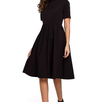 Elegant Ruffled Daydress with Rolled Collar